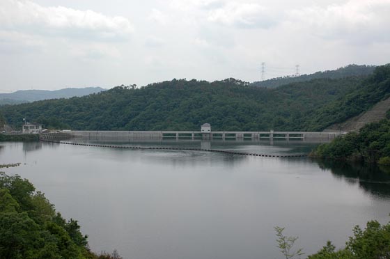 試験湛水中の福富ダム