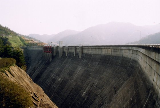 ��h�_���𑤖ʂ���]��